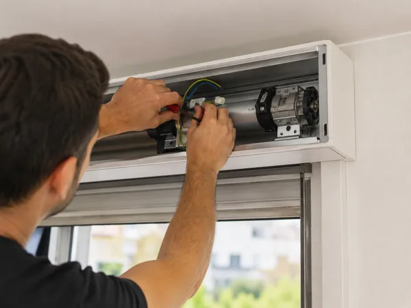 Motores elétricos — Estores e Janelas ao domicílio